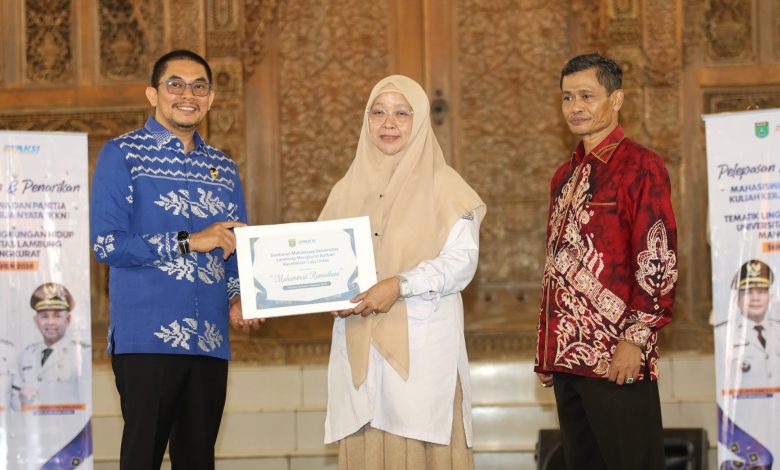 Bupati Tanah Bumbu Apresiasi Kontribusi Mahasiswa ULM dalam Program KKN Tematik Lingkungan Hidup