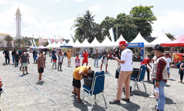 Lomba Estafet Air Meriahkan Aksi Merah Putih HUT ke-81 RI di Tanah Bumbu: Ajang Kekompakan dan Kebersamaan
