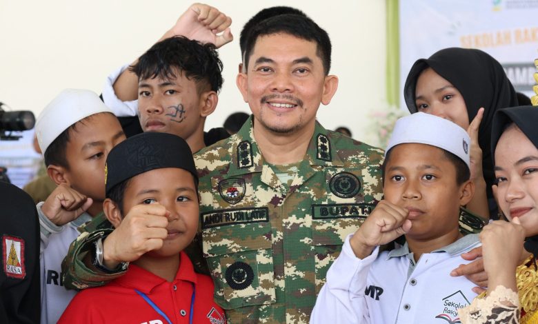 Bupati Andi Rudi Latif Sambut Kedatangan Tenaga Kependidikan, Kadet PPL, dan Dosen Pendamping UNHAN Perkuat Sekolah Rakyat